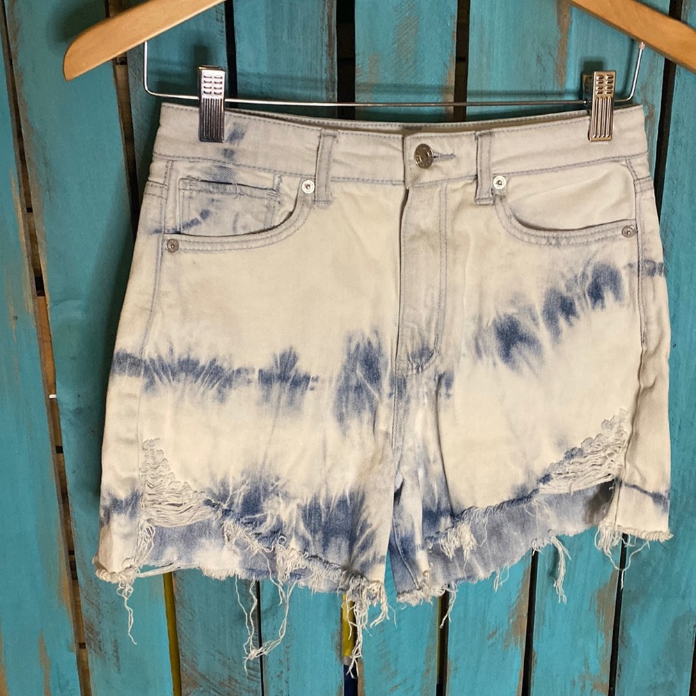 American Eagle Outfitters tie dye Highest Rise Mom Short size 2 distressed